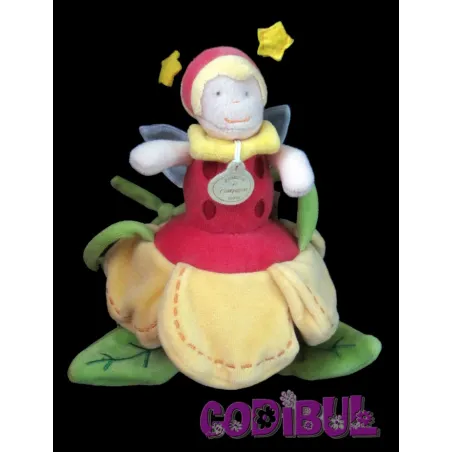 DOUDOU ET COMPAGNIE doudou musical lutin coccinelle dans fleur rouge