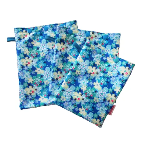 Sac à lingettes imperméable fleurs bleues